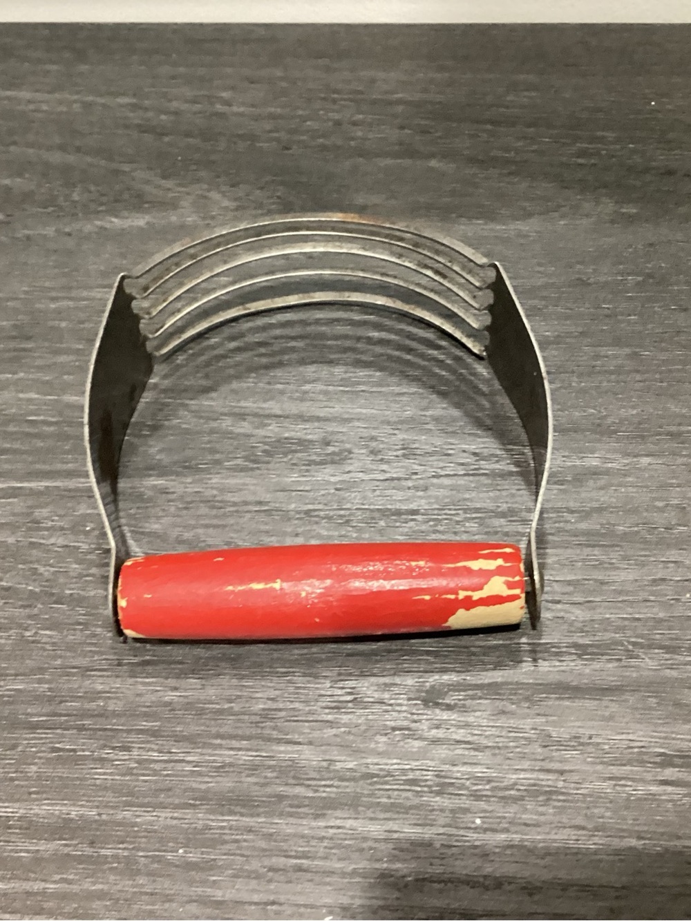 Vtg. A & J Ekco Pastry blender, cutter. Red wooden painted handle